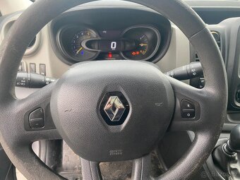 RENAULT TRAFIC BUS 9 MIEST - 12