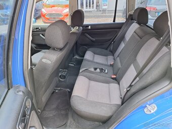 Volkswagen Golf 1.6i 77KW Kombi, Klima - 12