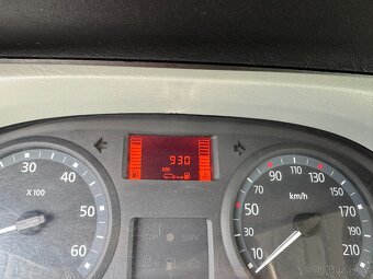 Renault Trafic 6 MÍST 2,5 DCI 107 KW ČR - 12