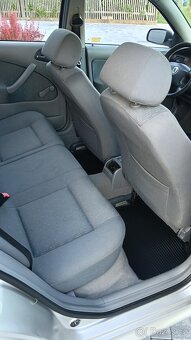 Škoda Octavia combi 1.6mpi 75kw - 12