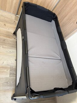 Cestovní postýlka Joie Allura a matrace - 12