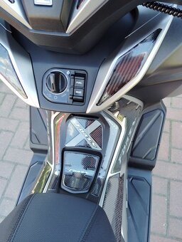 Honda Forza 300 (NF08) 2019-TOP stav,Tuning,včetně doplňků - 12