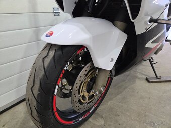 Honda CBR 600 F Sport - 12