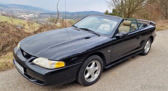 Ford Mustang - 12