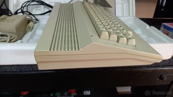 Commodore C64 C - 12