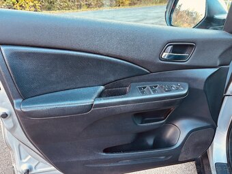 Honda Cr-v 2.0 i-vtec 4x4 2013 jasný původ - 12