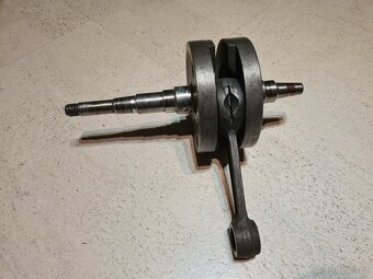 Kliková hřídel MZ ETZ 250 251 - 12