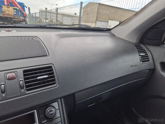 Volvo XC90, rok 2004 - 12