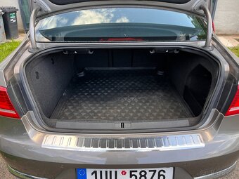 VOLKSWAGEN PASSAT B7 3.6 V6 4X4 220KW,200TKM,VELKÝ SERVIS - 12