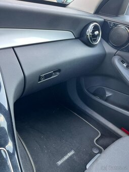 Mercedes-Benz C trieda Kombi 220 d A/T - 12