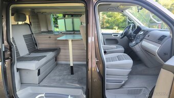 VW T5 California 2.0 TDI - 12