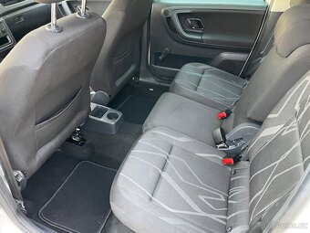 ŠKODA ROOMSTER 1,4 63KW MODEL 2015 1 MAJITELKA - 12