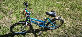 DĚTSKÉ KOLO pro věk cca 4-8 let, plně funkční, za levno - 12