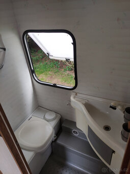 Karavan Burstner Club 3911 676kg - 12
