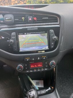 Kia ceed sw 1,6gdi, výbava TOP - 12