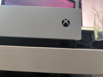 Xbox One S All Digital (bez mechaniky) - 12