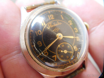 STARÉ HODINKY POBEDA - 12