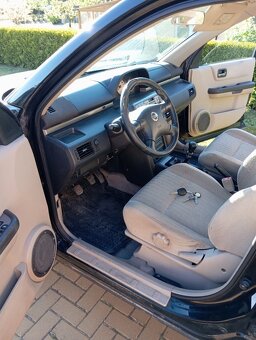 Nissan X-TRAIL - 12