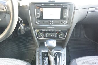 PRODÁM Škoda Superb 2.0TDi DSG 4x4 Ambition - 12