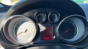 Opel Insignia 1.8i 103kW ALU,NAVI,PDC - 12