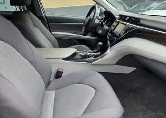 Toyota Camry 2.5-BENZÍN-AUTOMAT - 12