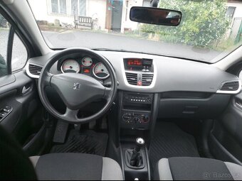 Peugeot 207 1.4i - 12