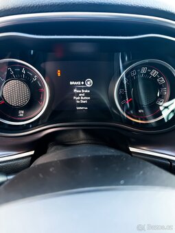 Dodge Challenger 5.7 Hemi Shaker - 12