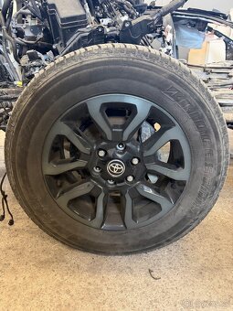 Toyota hilux  2,8 invinsibleX - 12