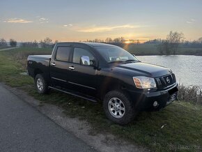 Nissan Titan 5,6 V8 King cabin, 119 xxx km - 12