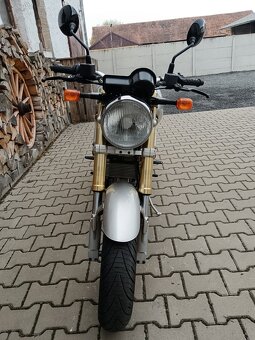 DUCATI MONSTER 750 - 12