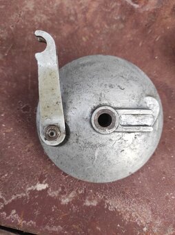 Jawa pionýr 555 , sedlo, brzdový štít 550 - 12