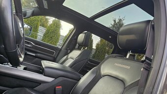 Dodge Ram Laramie Sport Night panoramatická střecha - 12