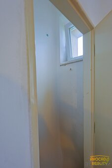 Prodej prostorného bytu 3+1 (93 m²) s vlastní zahrádkou - 12