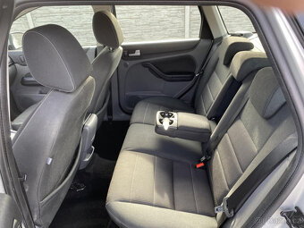 Ford Focus 2.0i 145PS LPG FORD COMBI TOP - 12