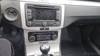 VOLKSWAGEN PASSAT CC 2,0 TDI 103 kW 4x4 - 12