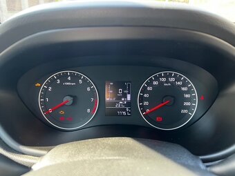 Hyundai i20 2019 1,2 i - koupeno nové v CR, servisní knížka - 12
