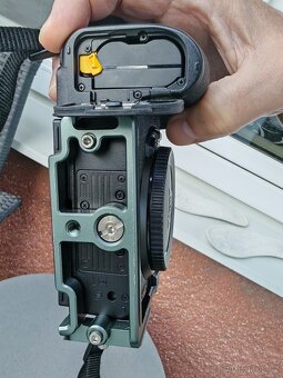 Prodej Nikon Z7 II včetně baterie + L destička - 12