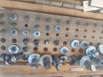nastroje k vyvrtavačce W 100 - 12