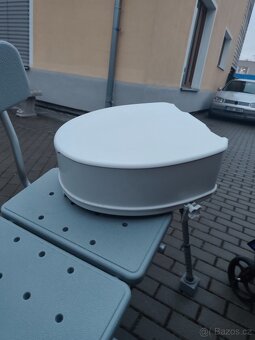 Zdravotní pomůcky - 12