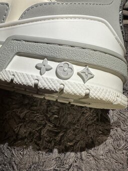 Louis Vuitton Skate Gray - 12