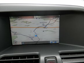 Volvo XC60 2.4D5 AWD Summum, Panorama, Kůže, DPH - 12