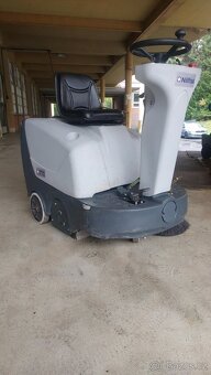 Zametací stroj Nilifsk SP 1000 s benzínovým pohonem - 12