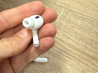 Apple AirPods Pro 2 (novější verze s USB-C konektorem) - 12