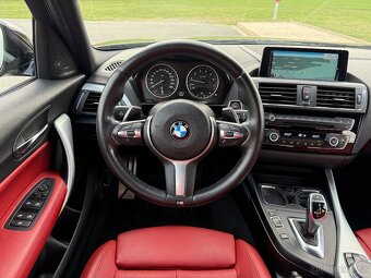 BMW M135i xDRIVE //2016 LED NAVI HARMAN/KARDON SERVISKA - 12