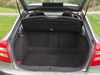 Škoda Octavia II 1,6mpi 75 kW - 12