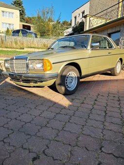 Mercedes-Benz 230 CE - 12