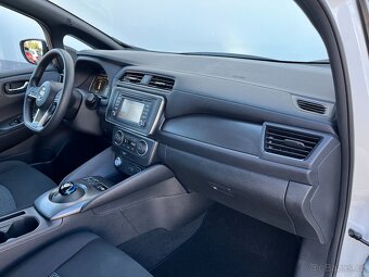 Nissan Leaf elektro najeto orig. jen 9000Km, SOH 95%, vč.DPH - 12