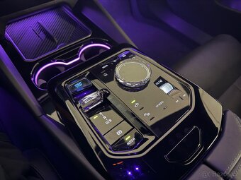 BMW i5 m60 xDrive Sedan B&W DPH - 12