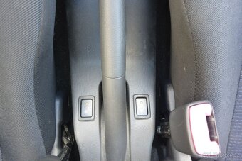 PRODÁM Suzuki Swift 1.3i16v 4x4 - 12