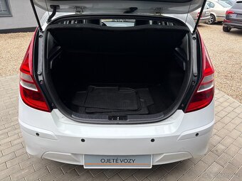 Hyundai i30 1.4i 80KW Blue Drive, Senzory, Výhřev, Tempomat - 12